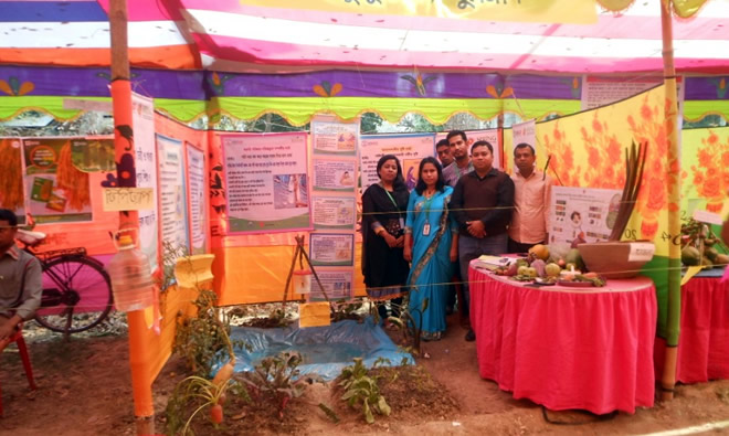 SPRING/Bangladesh staffs a booth at the agricultural fair