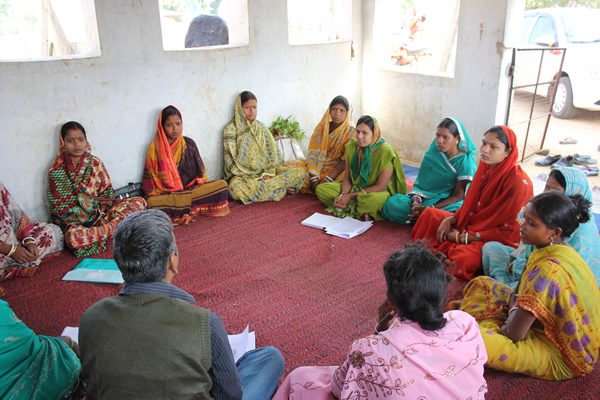 Dr. Laxmikant Palo, Save the Children India, facilitates a focus group discussion in Keonjhar District