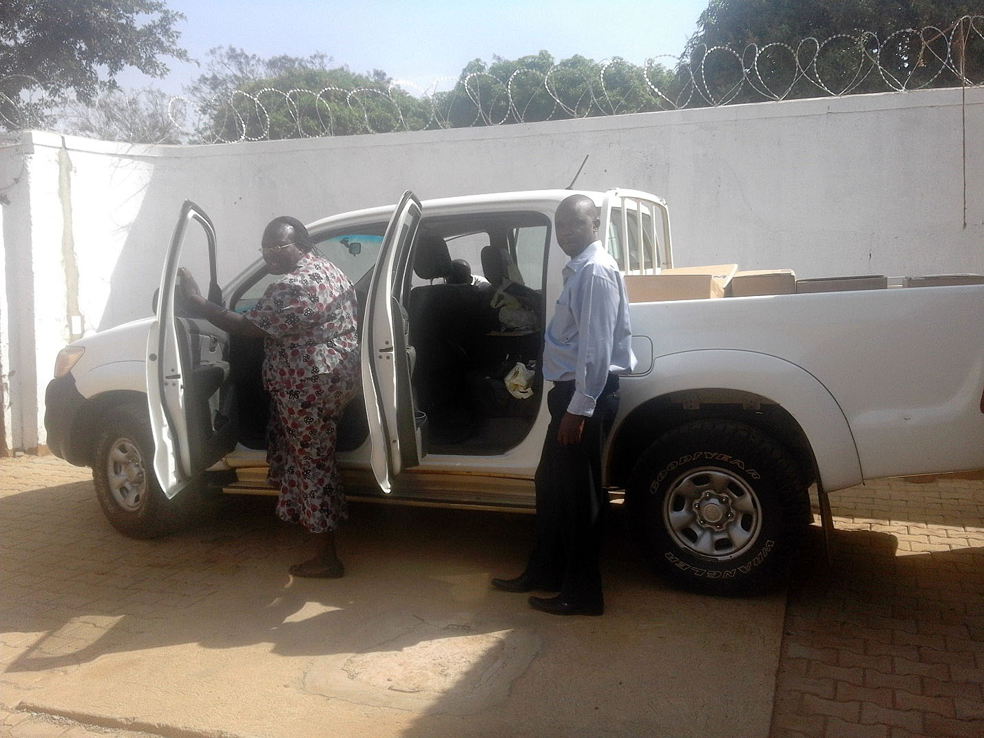 A team of SPRING staff set off for the field to distribute materials to health facilities.