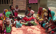 Woman leading a Farmer Nutrition School in Bangladesh